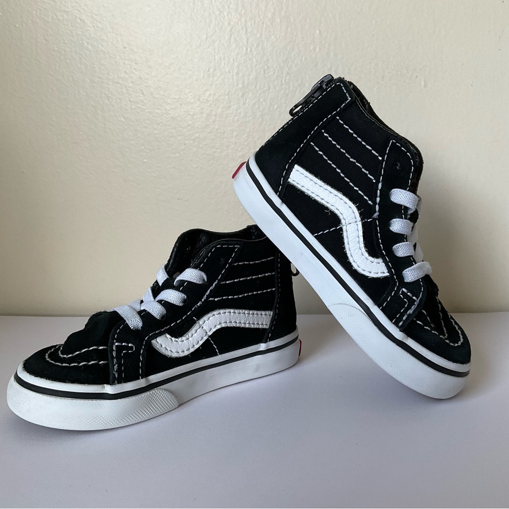 Vans Toddler Kids Sk8-Hi Zip Pull On Shoe Black in size 6
